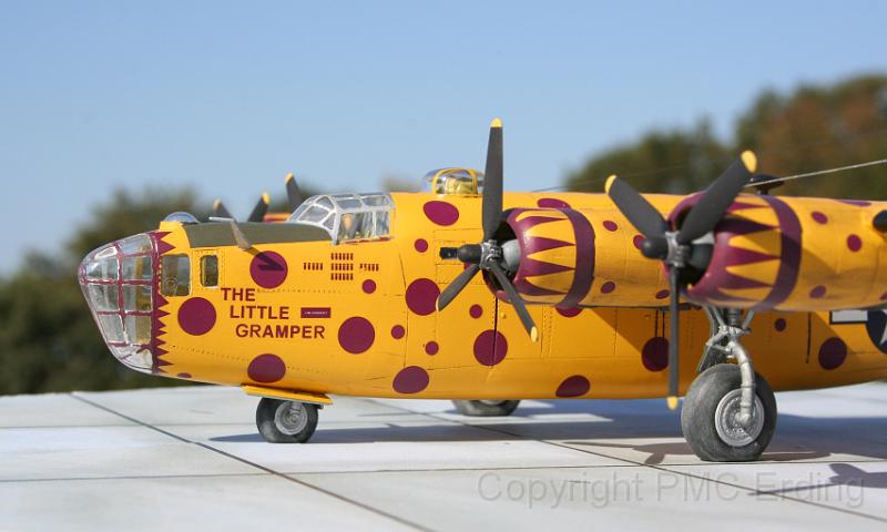 B-24D Hasegawa 1-72 Hellinger Othmar 06.JPG